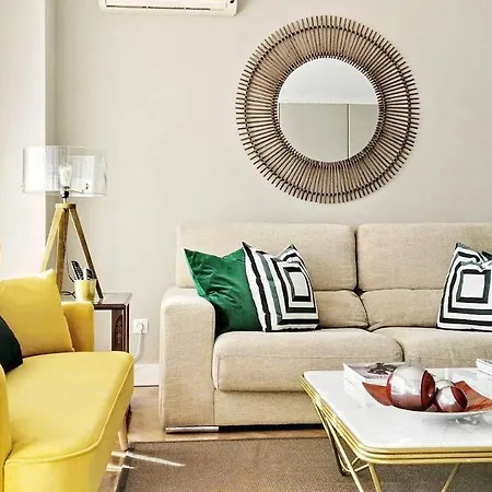 Gatsby - 3br Luxury High Floor Terrace By Lilla Apartman