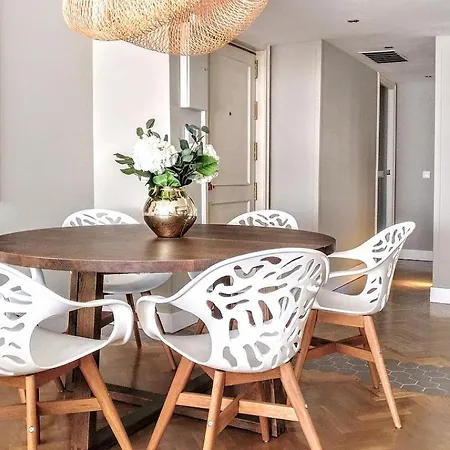 Gatsby - 3br Luxury High Floor Terrace By Lilla
